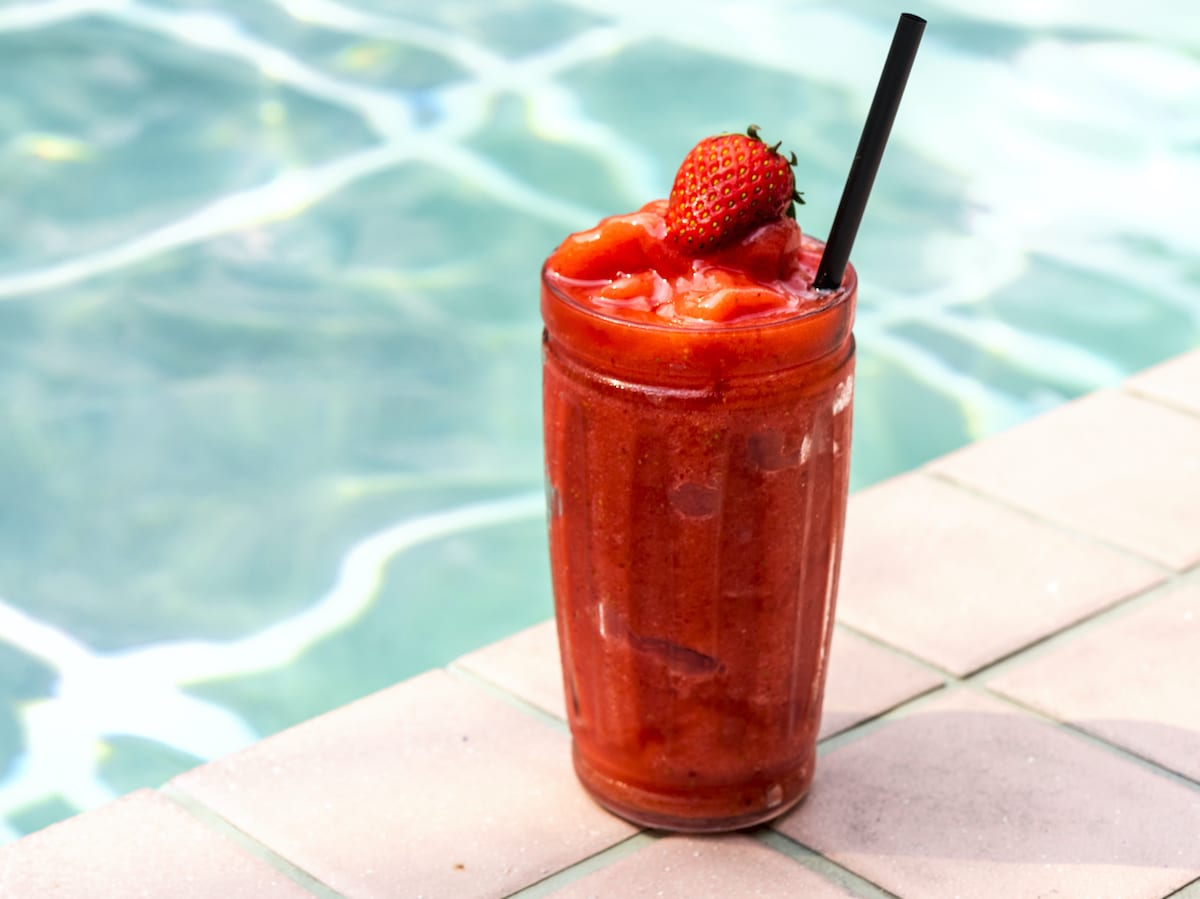 Virgin strawberry daiquiri