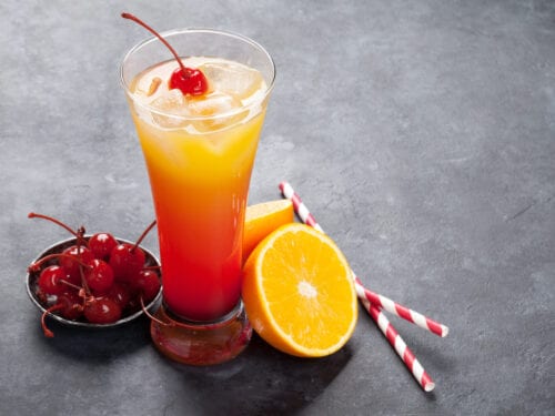 tequila-sunrise-cocktail-mit-